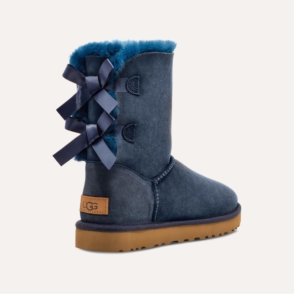 UGG Bailey Bow II Blue Size 6 USED CONDITION - Picture 1 of 14